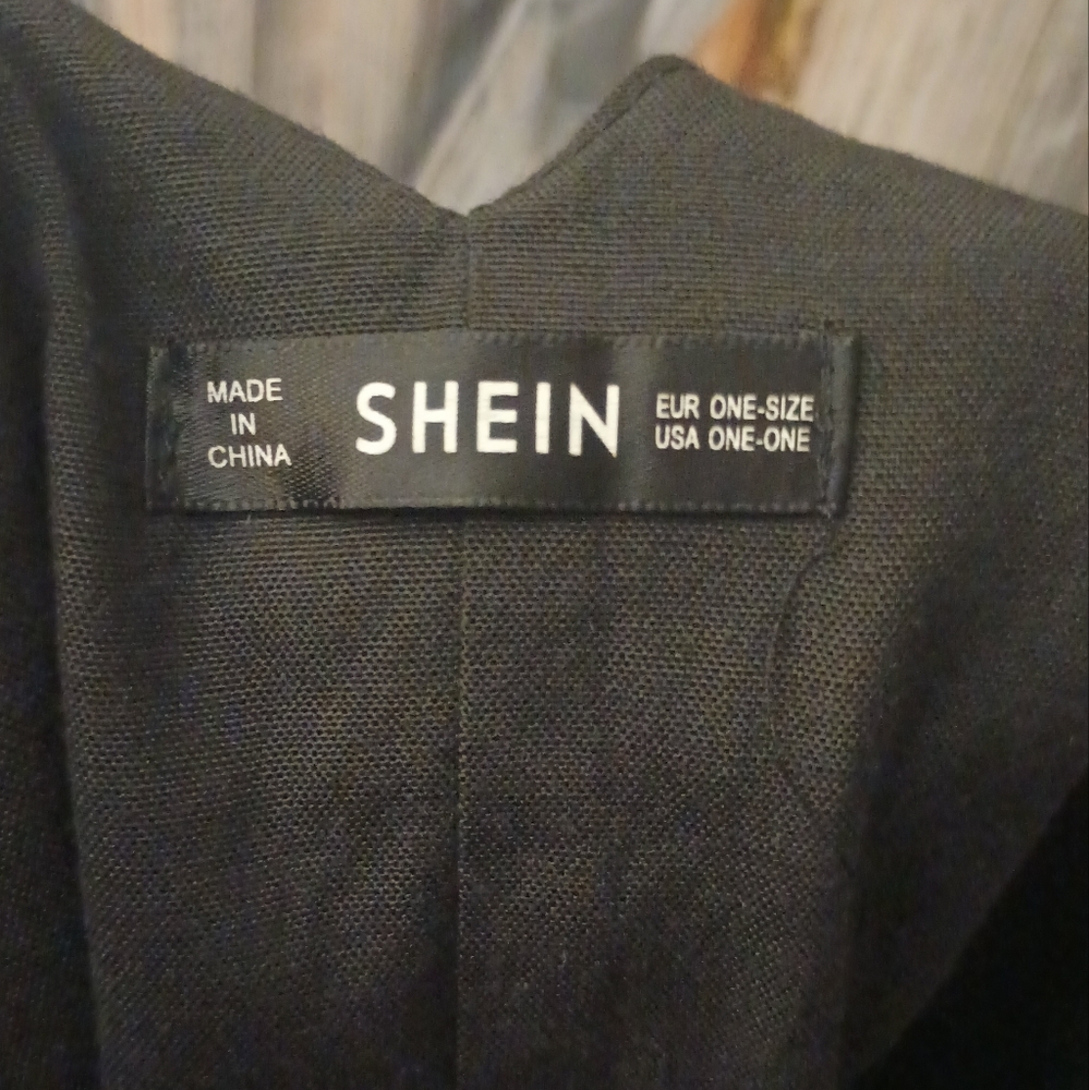 Shein - Picture 3 of 5